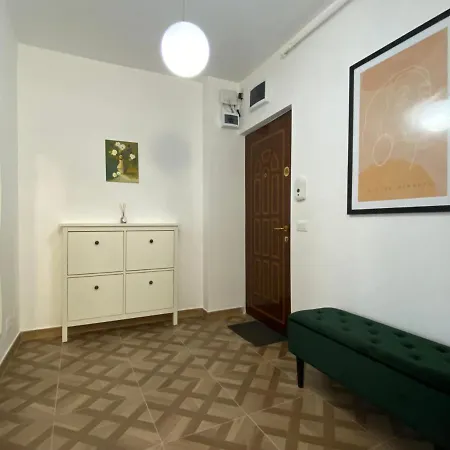 Select Apartment *