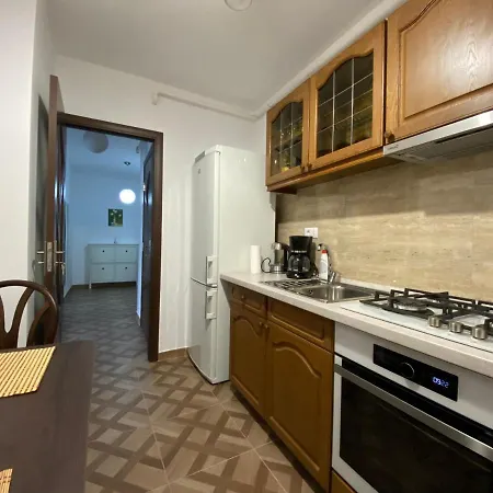 Select Apartment Apartment *