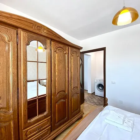 Select Apartment Apartment *